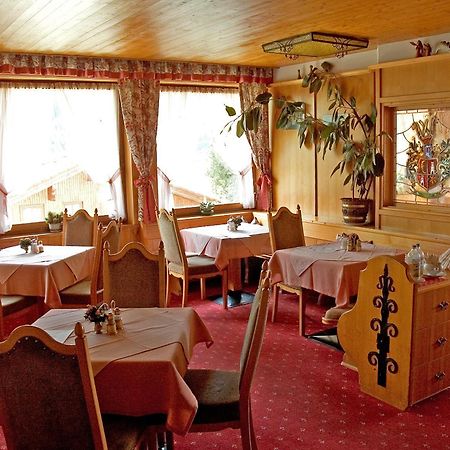 Hotel Schwarzer Adler Петной ам Арлберг Екстериор снимка