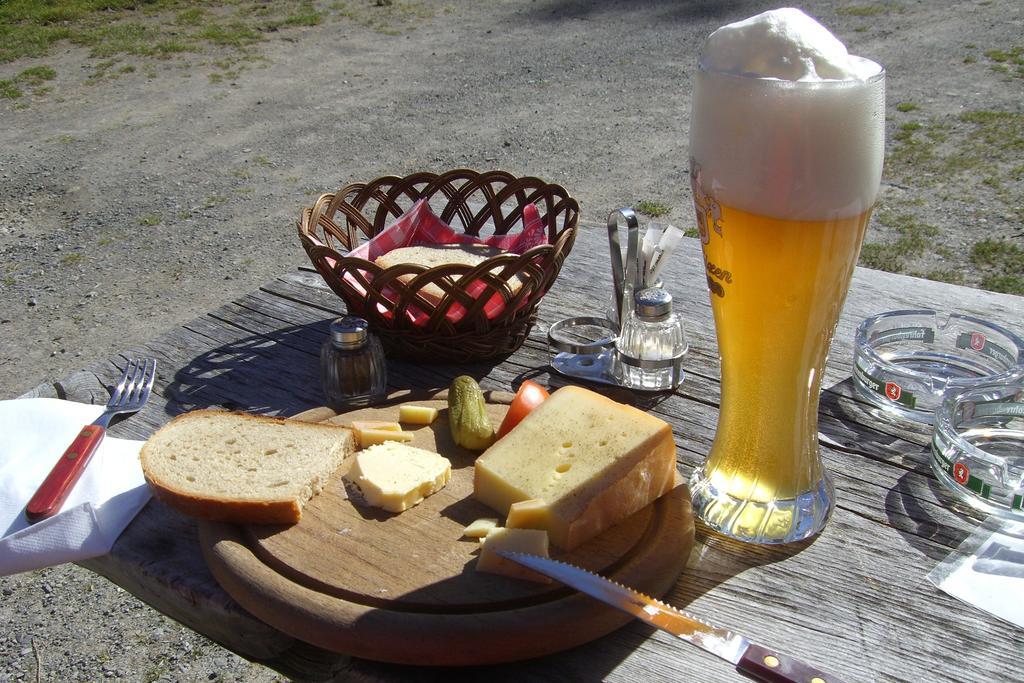Hotel Schwarzer Adler Петной ам Арлберг Екстериор снимка