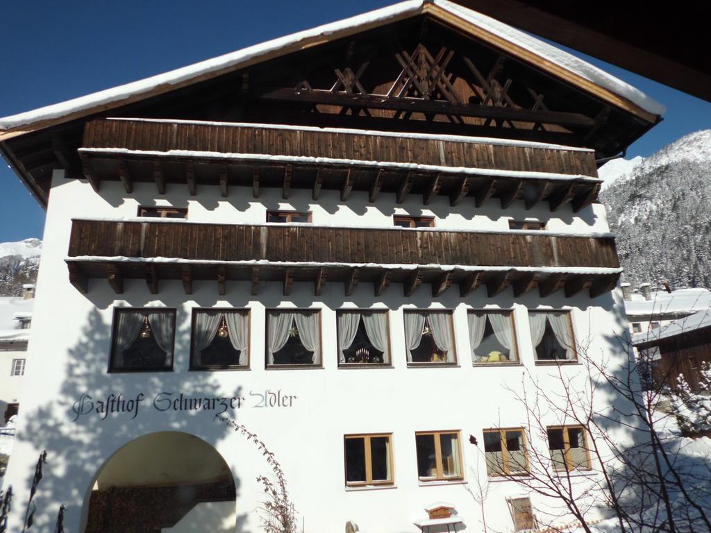 Hotel Schwarzer Adler Петной ам Арлберг Екстериор снимка