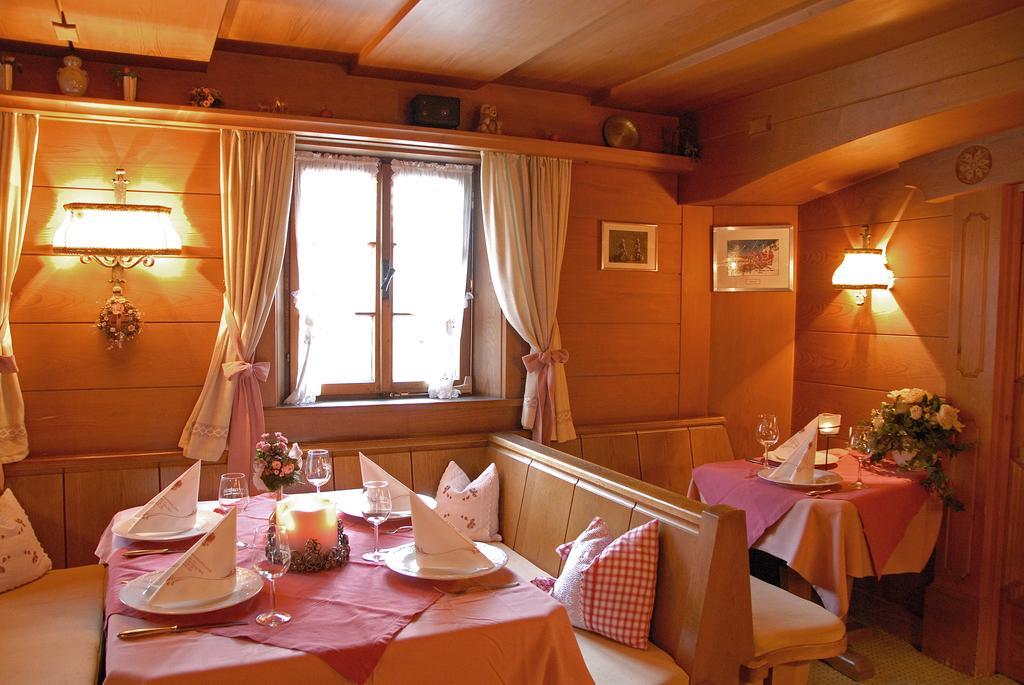 Hotel Schwarzer Adler Петной ам Арлберг Екстериор снимка