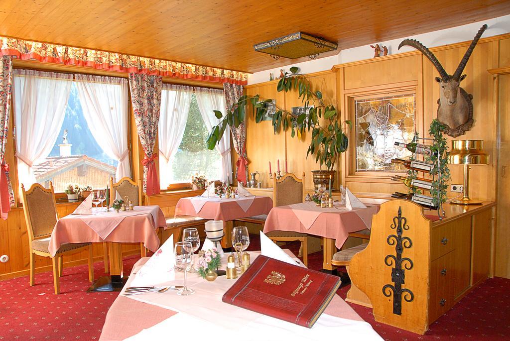 Hotel Schwarzer Adler Петной ам Арлберг Екстериор снимка