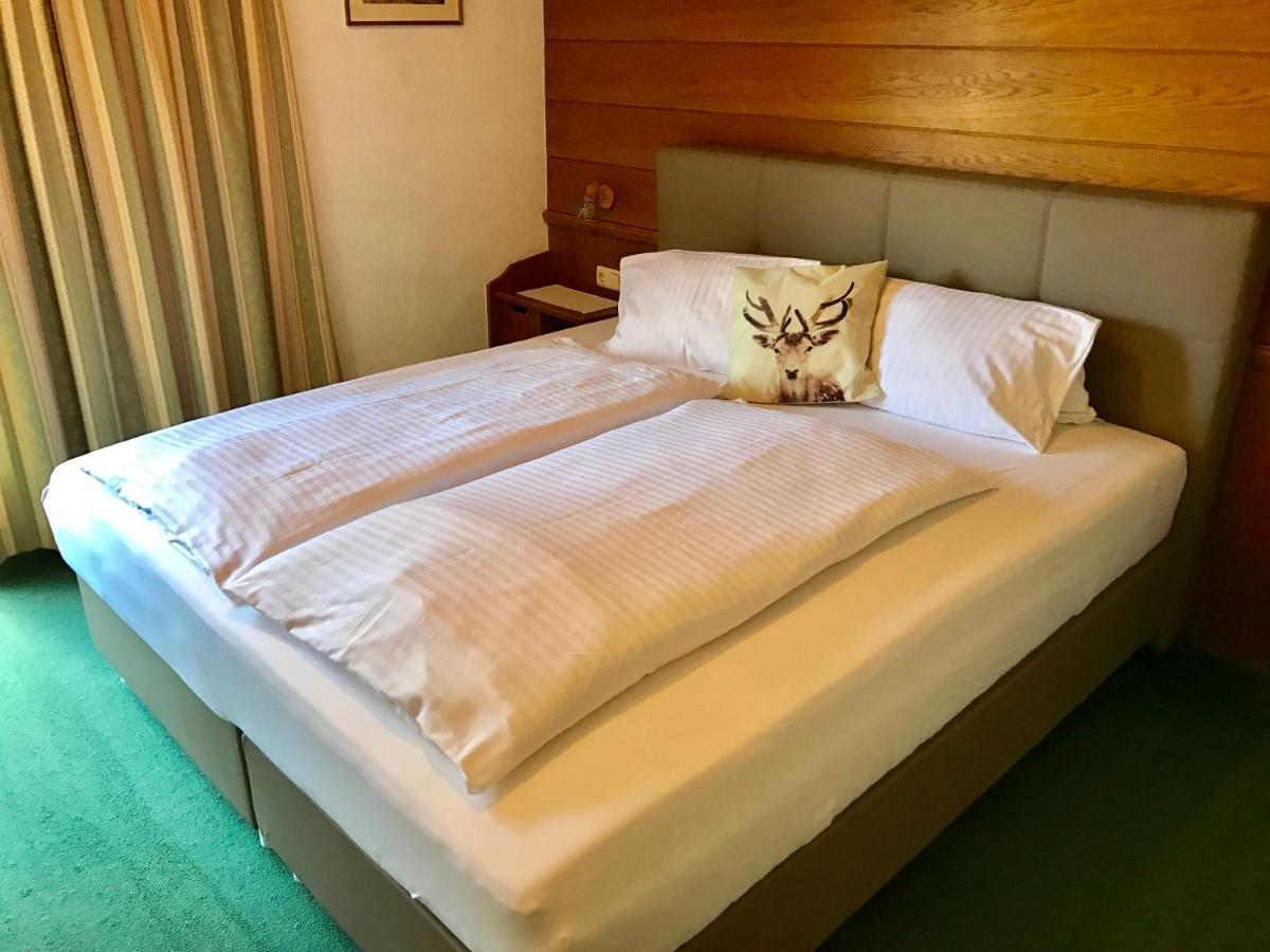 Hotel Schwarzer Adler Петной ам Арлберг Екстериор снимка