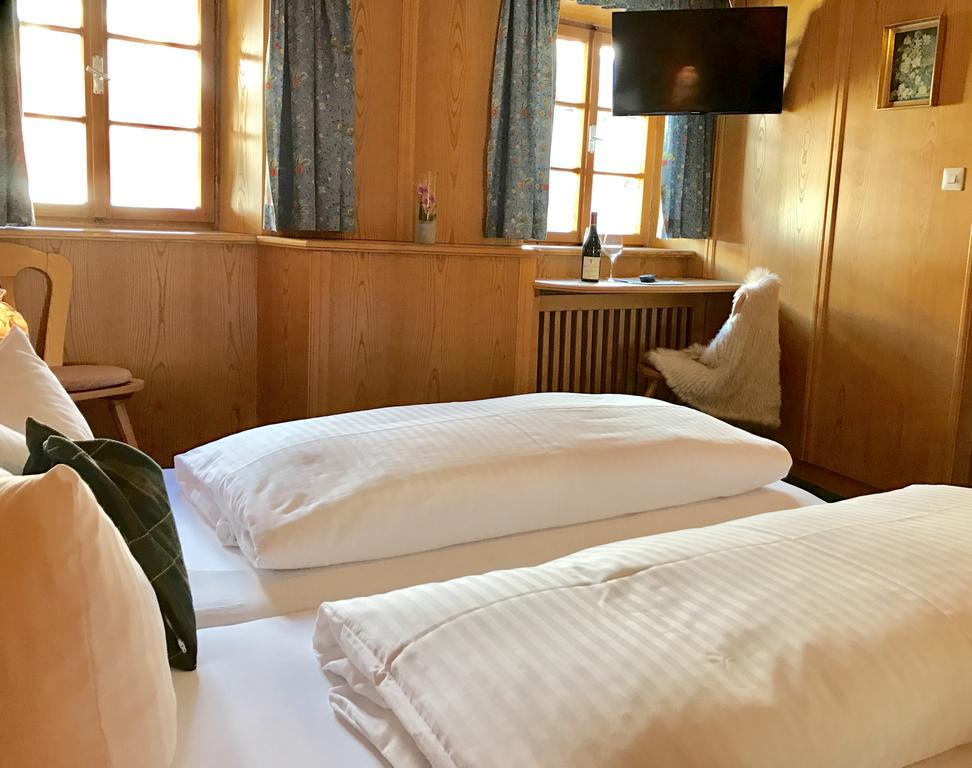 Hotel Schwarzer Adler Петной ам Арлберг Екстериор снимка